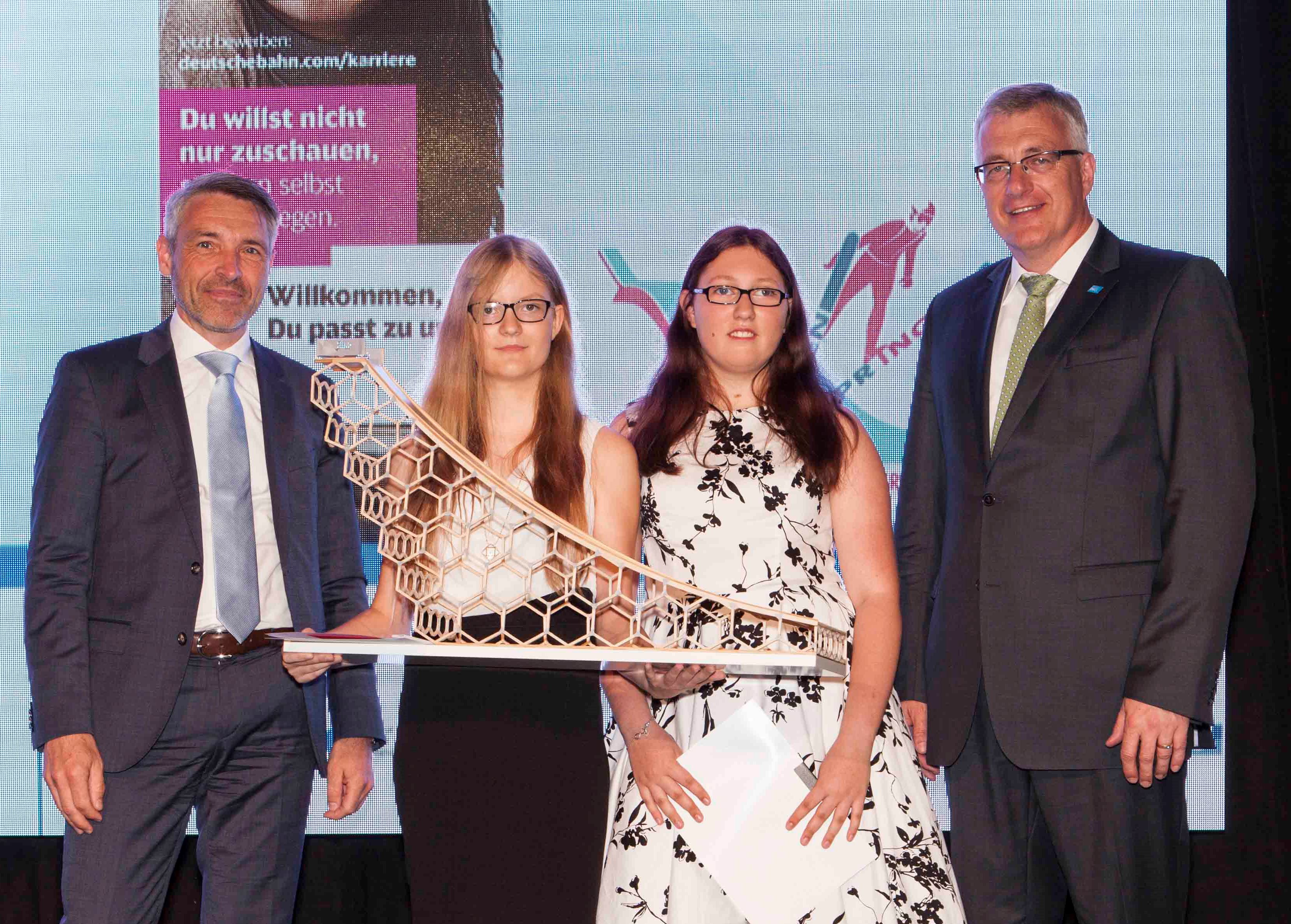 Sonderpreis DB und Platz 3 in AK2_ Bundeswettbewerb IDEENsprINGen_Foto Bundesingenieurkammer